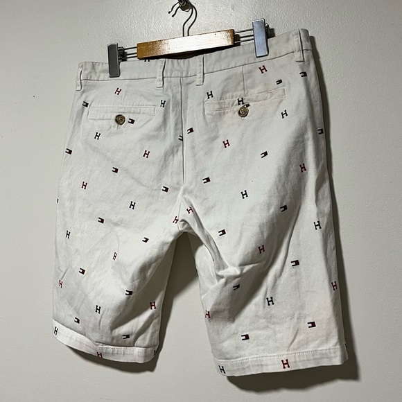 Tommy Hilfiger Men’s Embroidered Logo Shorts White Size 34 - Picture 10 of 10